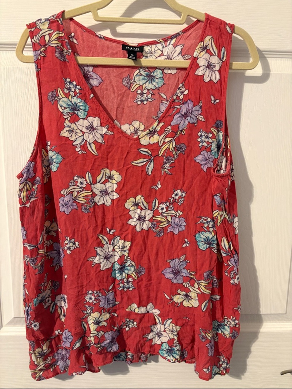 a.n.a Pink/Mauve Floral V-Neck Tank Top